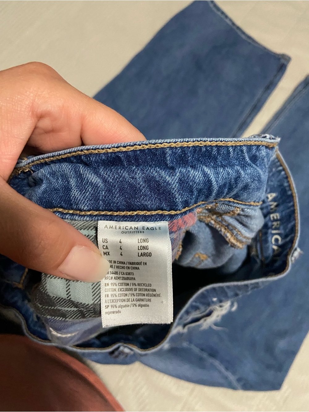 American Eagle Outfitters Medium Blue Skater Jeans - Picture 4 of 6